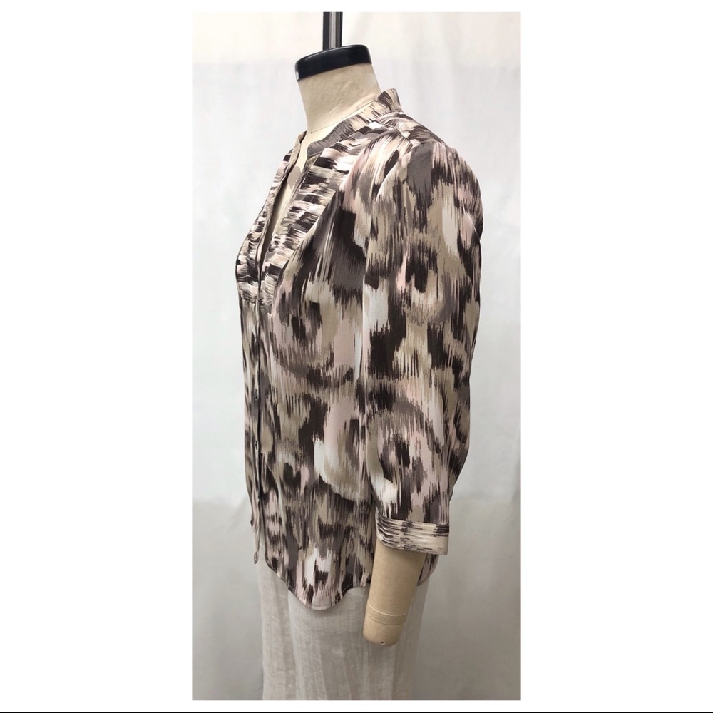 Chico’s Brown Tan Pleated V-Neck Blouse - Picture 3 of 13